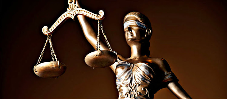 El derecho a la defensa:¿Es obligatorio aceptar un defensor de oficio? ¿Puedo rechazarlo?